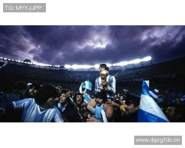 世界杯荣耀之路：从历史巅峰到现代传奇的崛起与变革