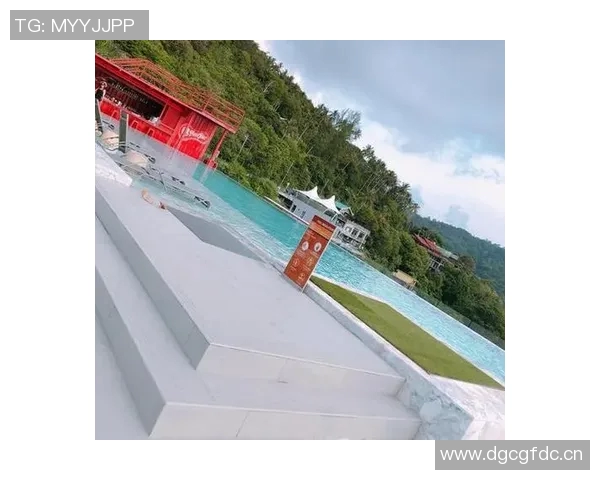 畅享夏日清凉与狂欢泳池派对打造难忘夜晚的完美体验